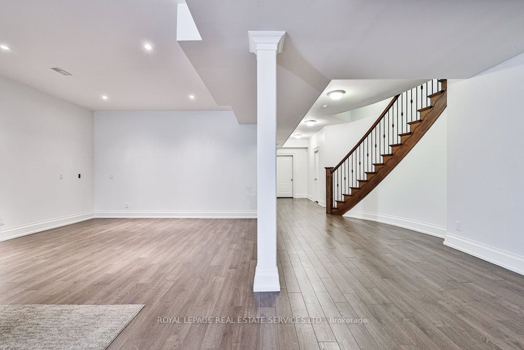 332 Sawyer Rd