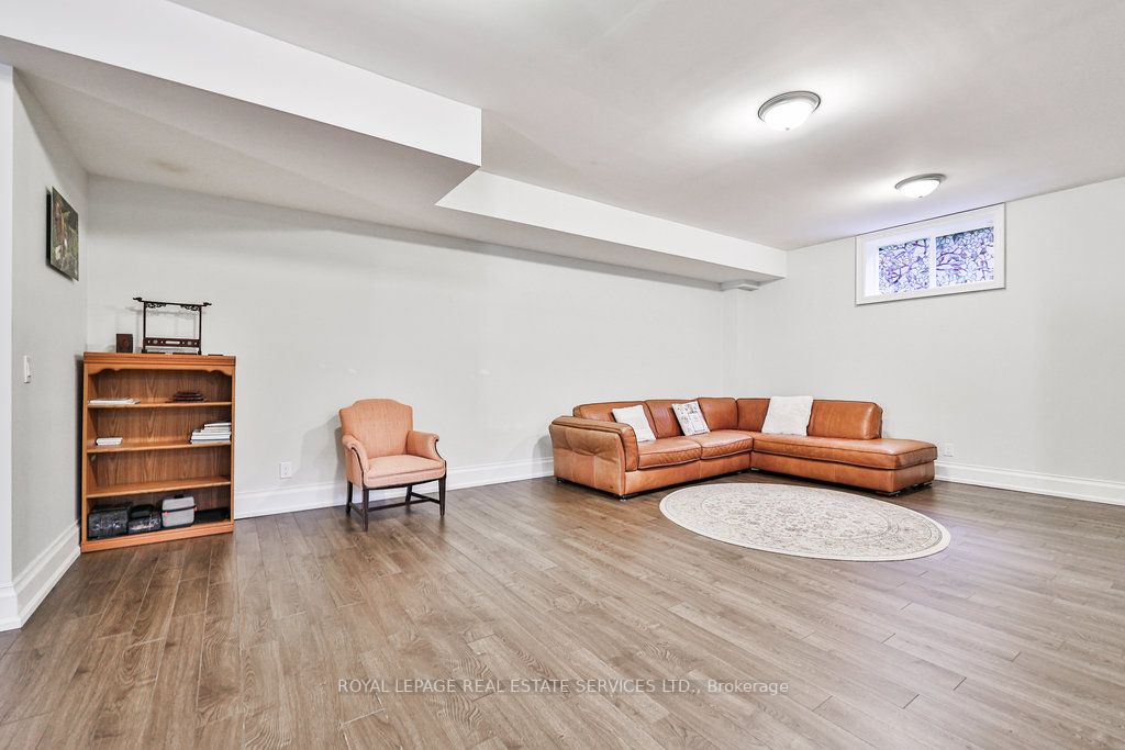 332 Sawyer Rd