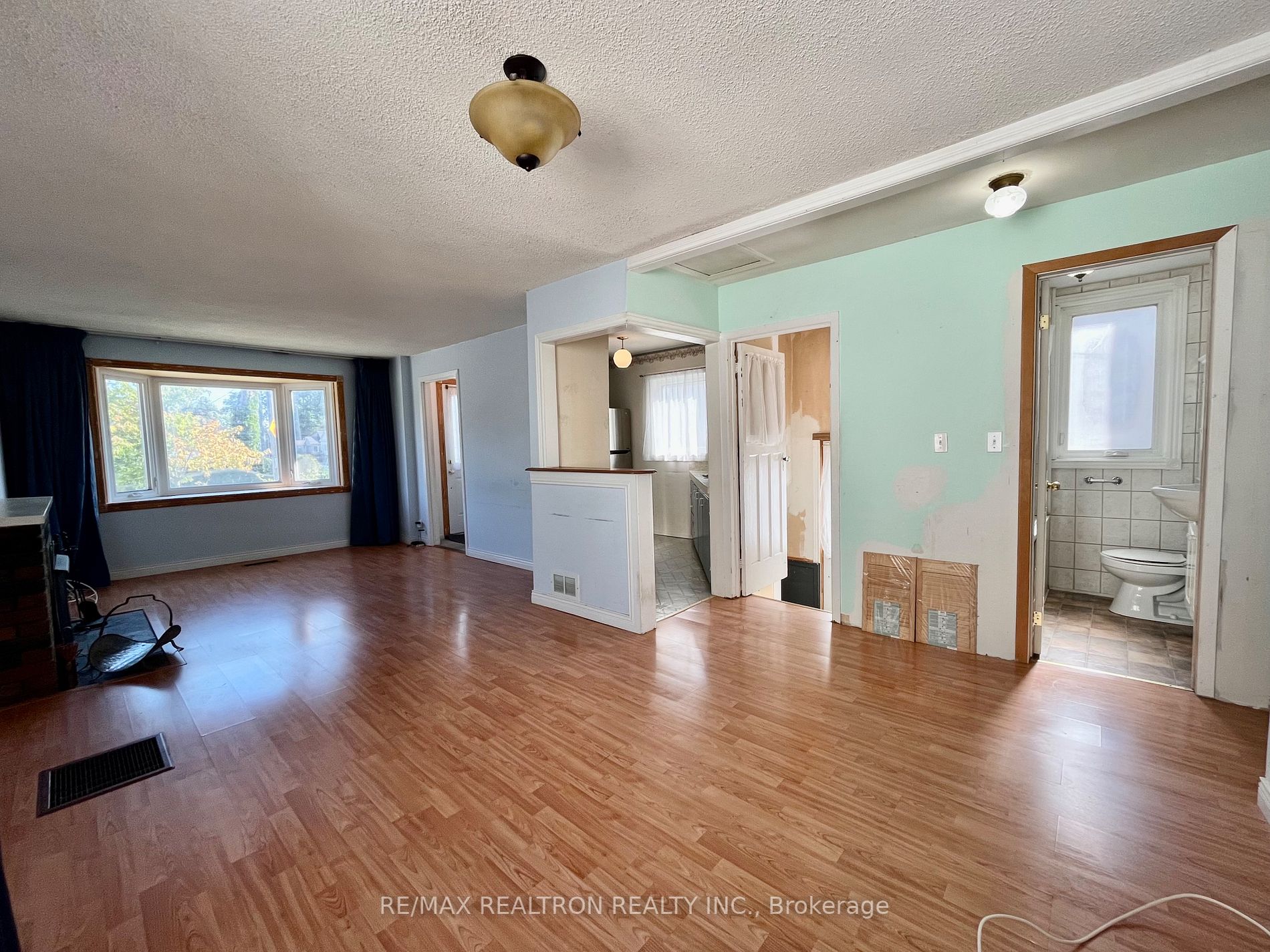 1062 Alexandra Ave