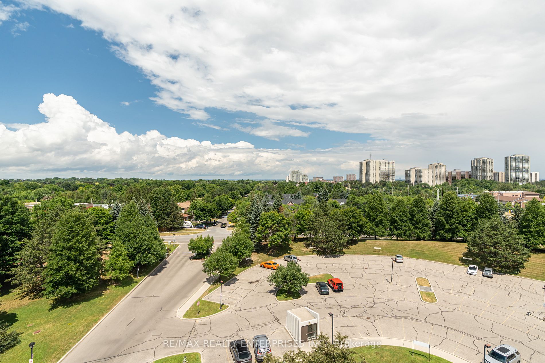 10 Laurelcrest St, #802