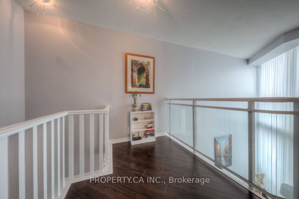 3939 Duke Of York Blvd, #903