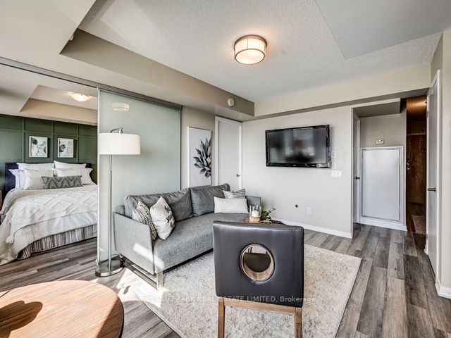 20 Joe Shuster Way, #1218