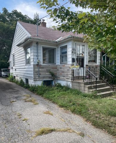 122 Twenty Second St