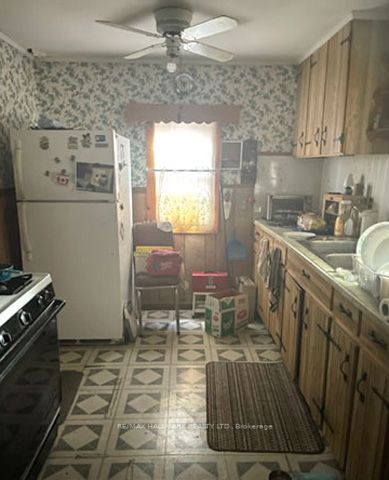 122 Twenty Second St