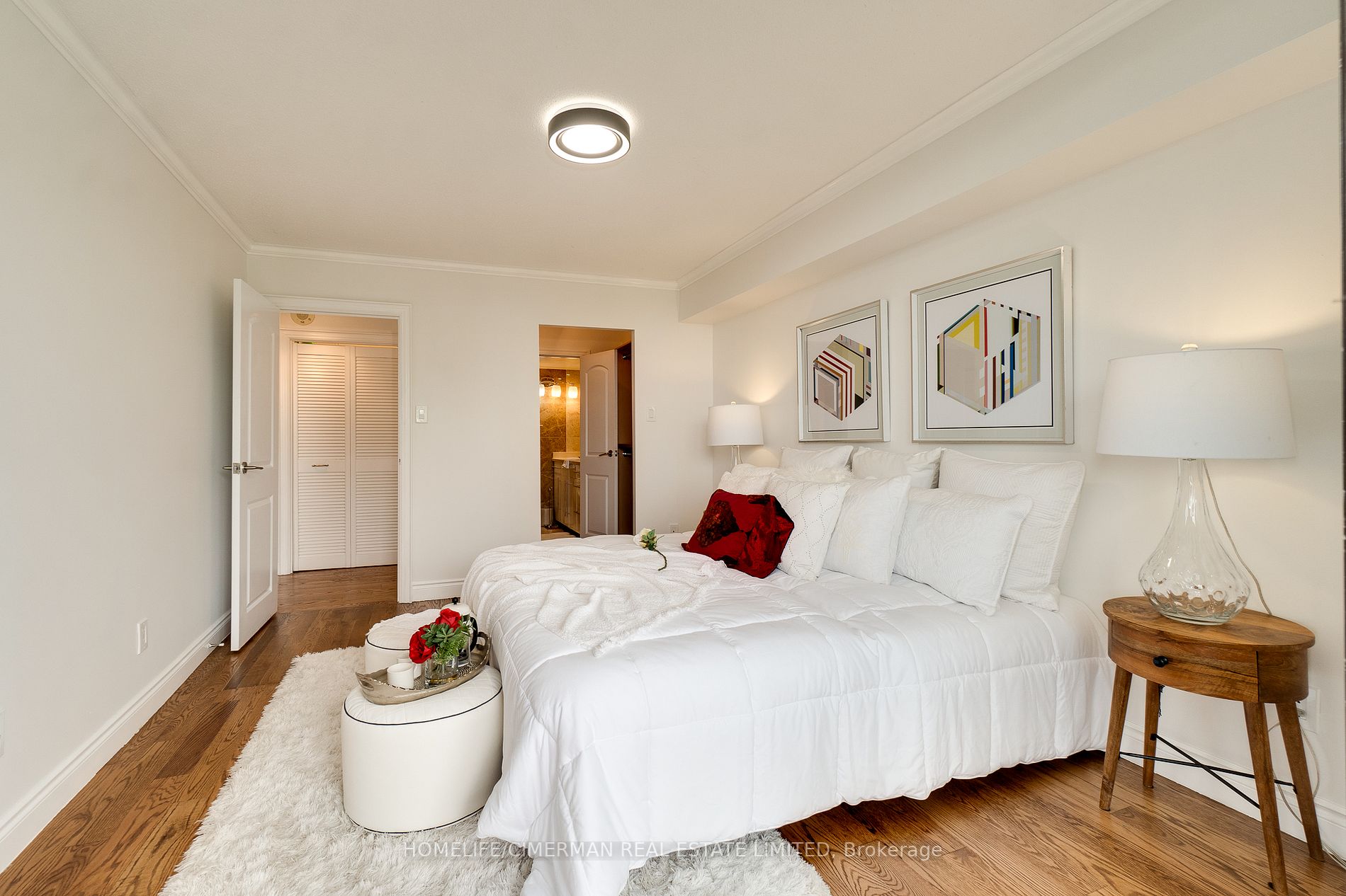 100 Quebec Ave, #712