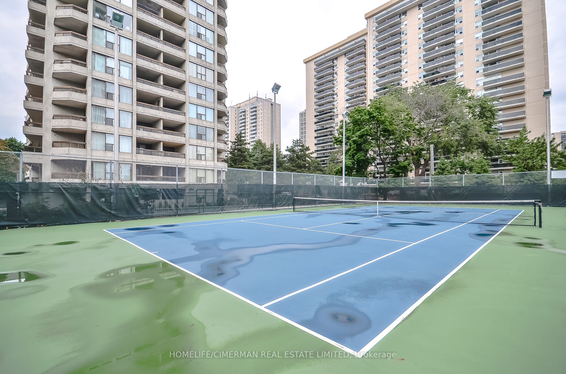 100 Quebec Ave, #712