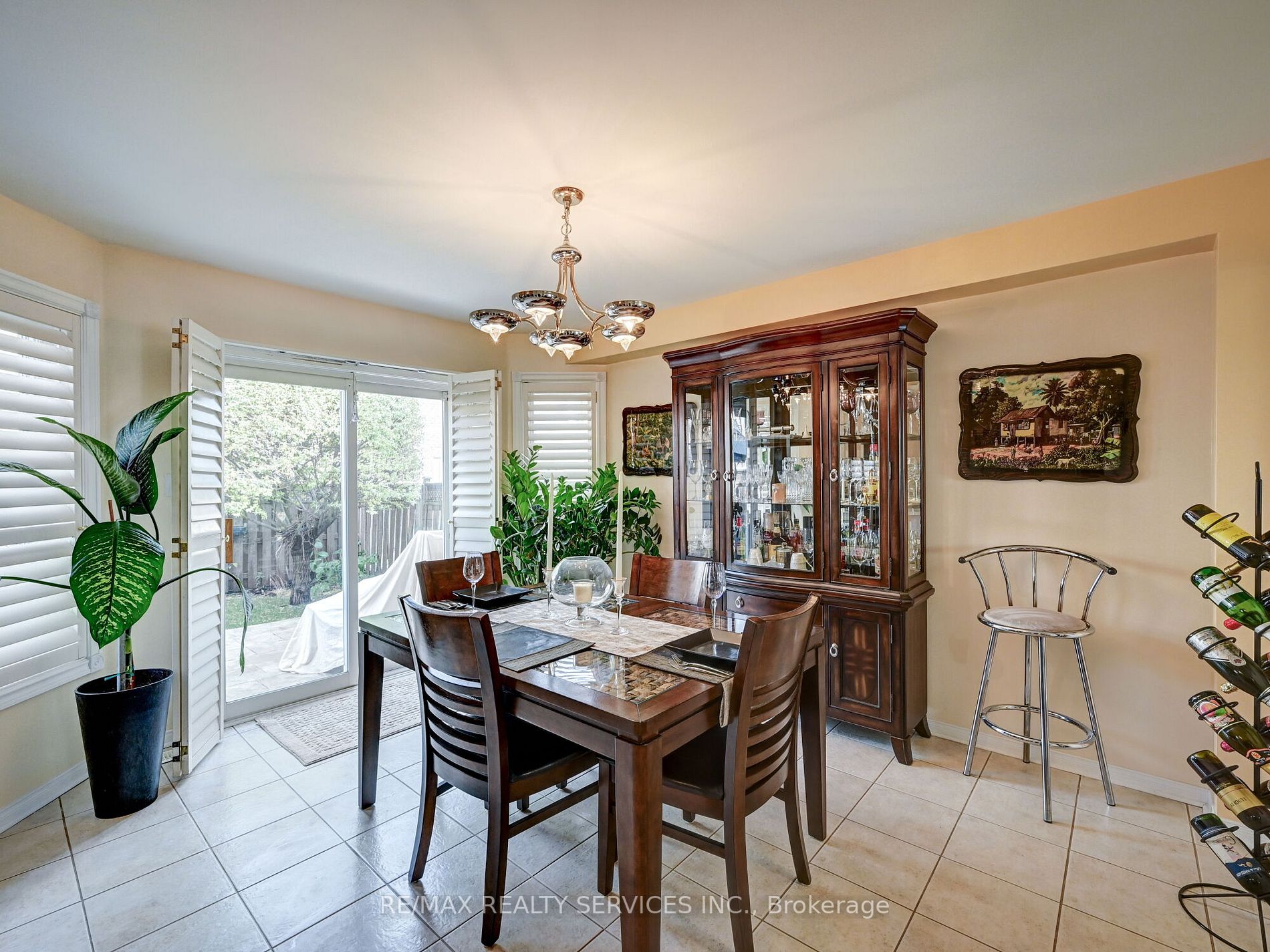 53 Oakmeadow Dr