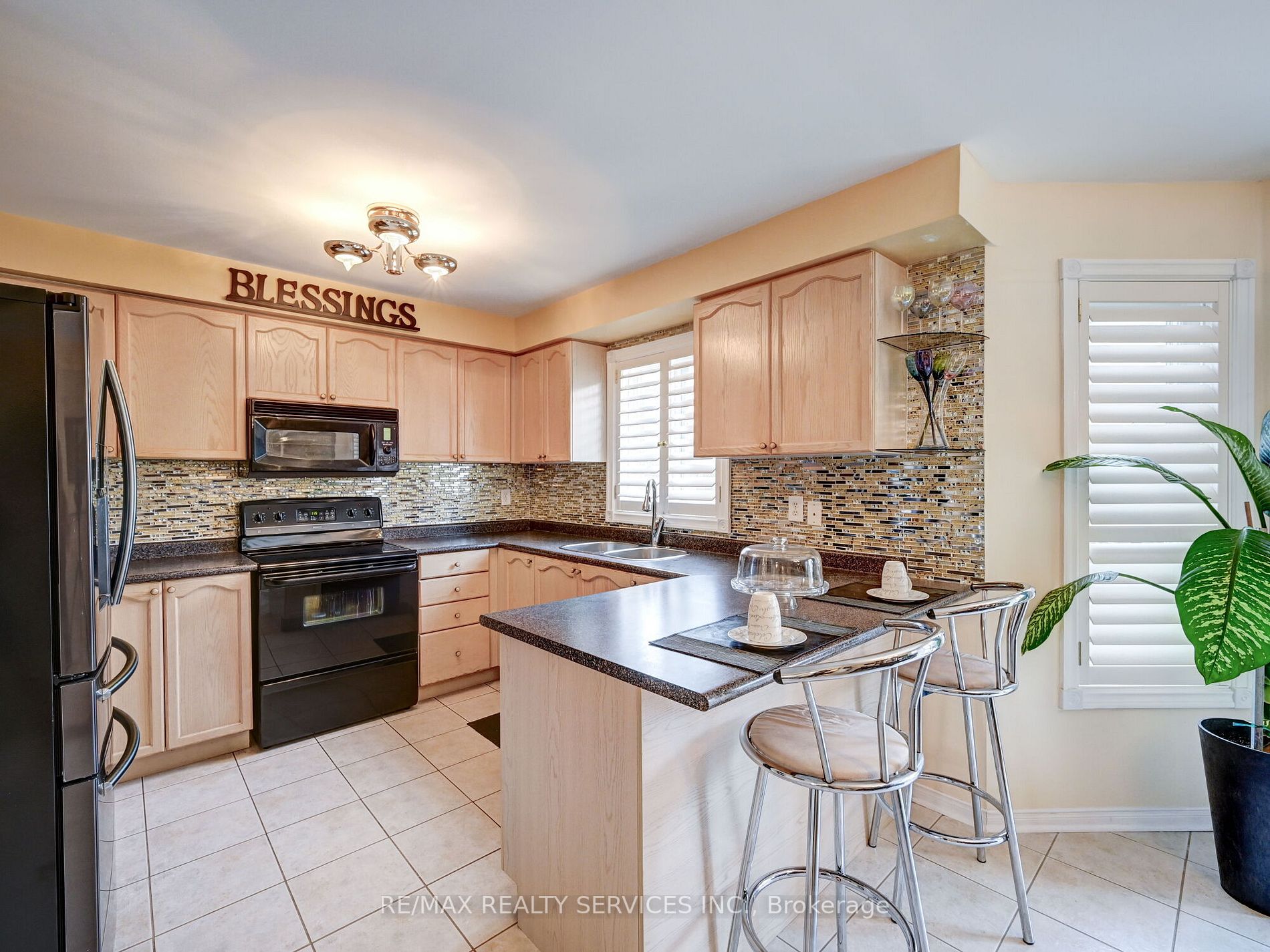 53 Oakmeadow Dr