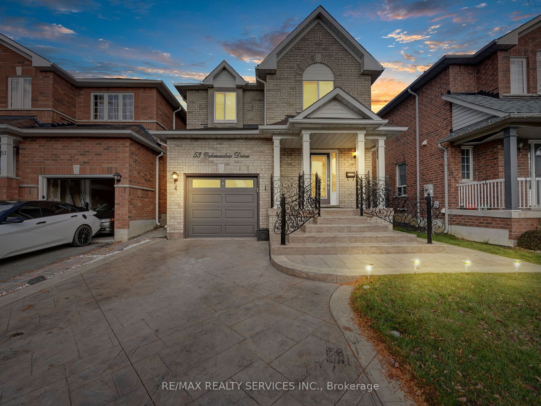 53 Oakmeadow Dr