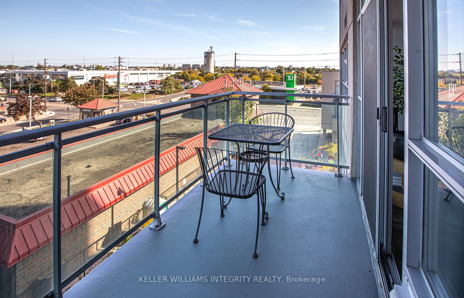 2464 Weston Rd, #402