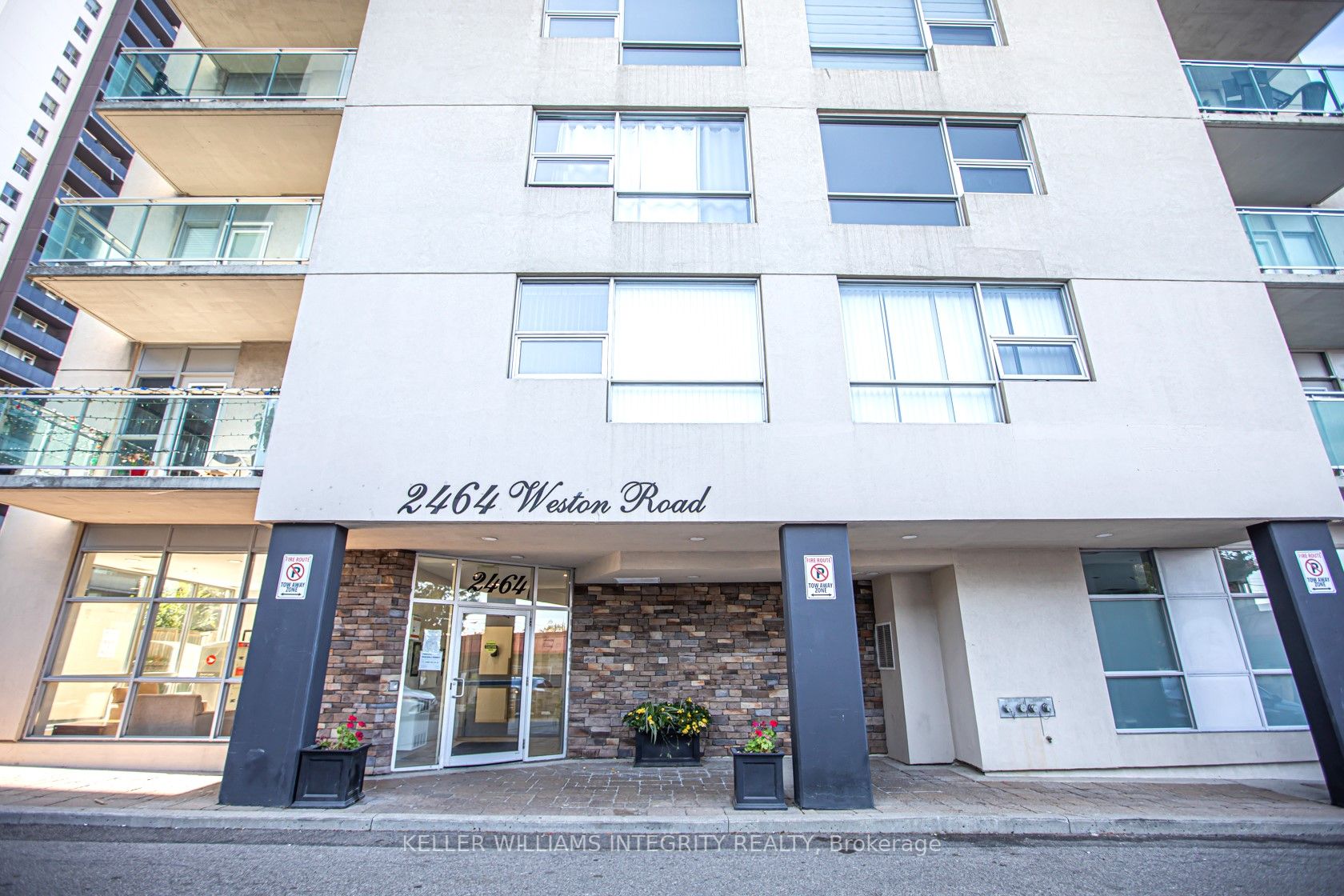 2464 Weston Rd, #402