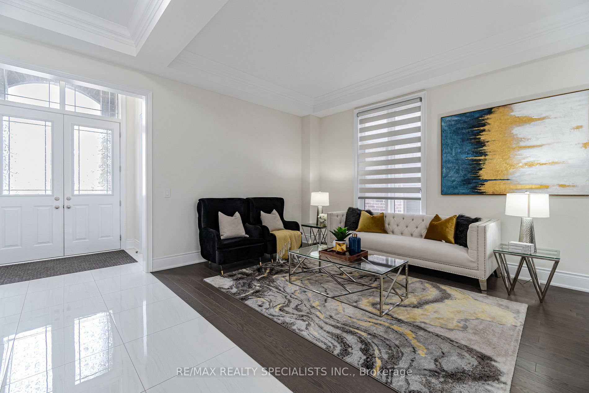 24 Daisy Meadow Cres W