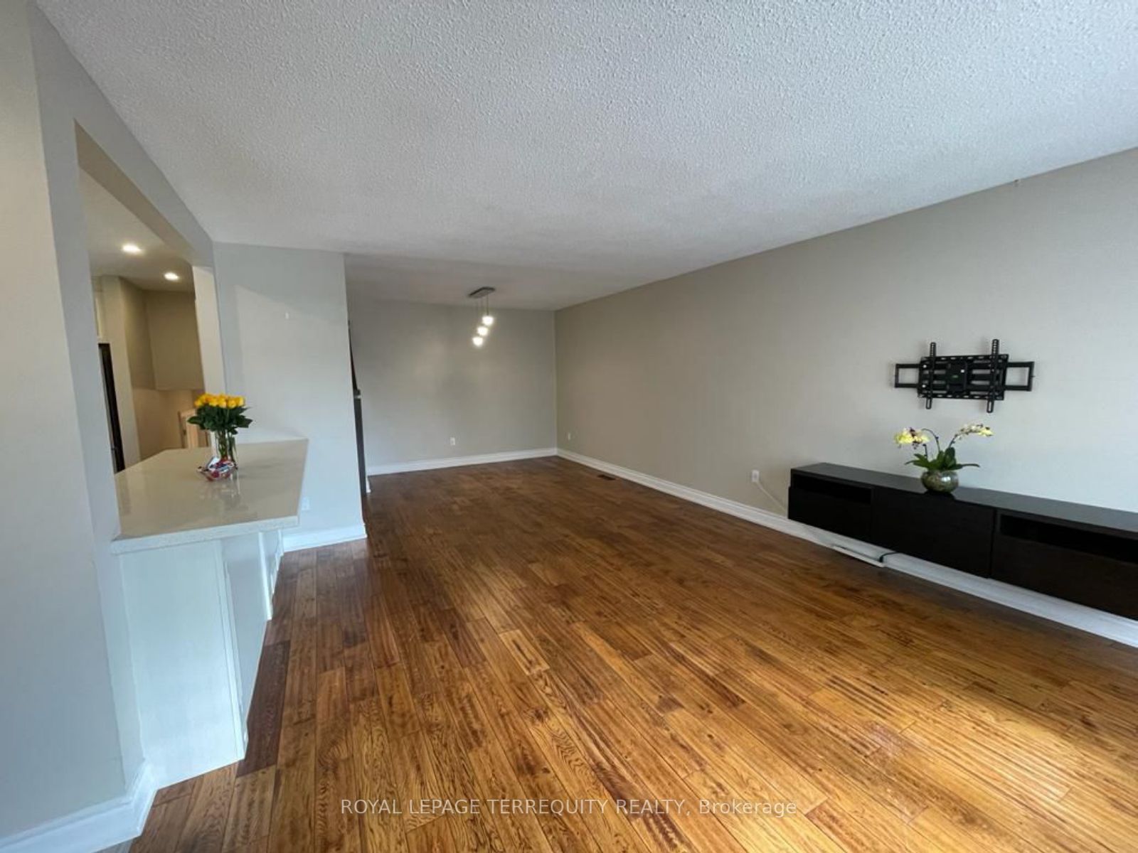 2508 Cobbinshaw Circ