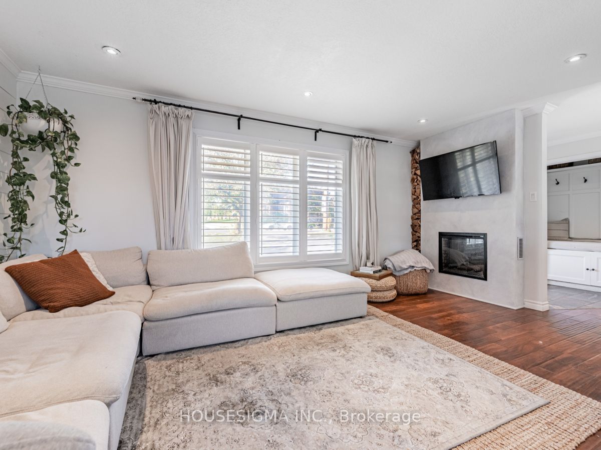 444 Plains Rd W