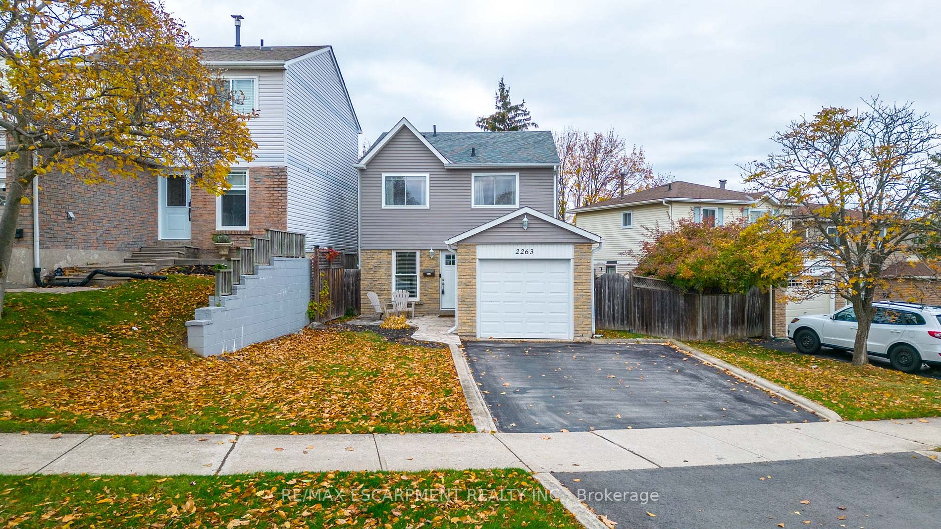 2263 Leominster Dr
