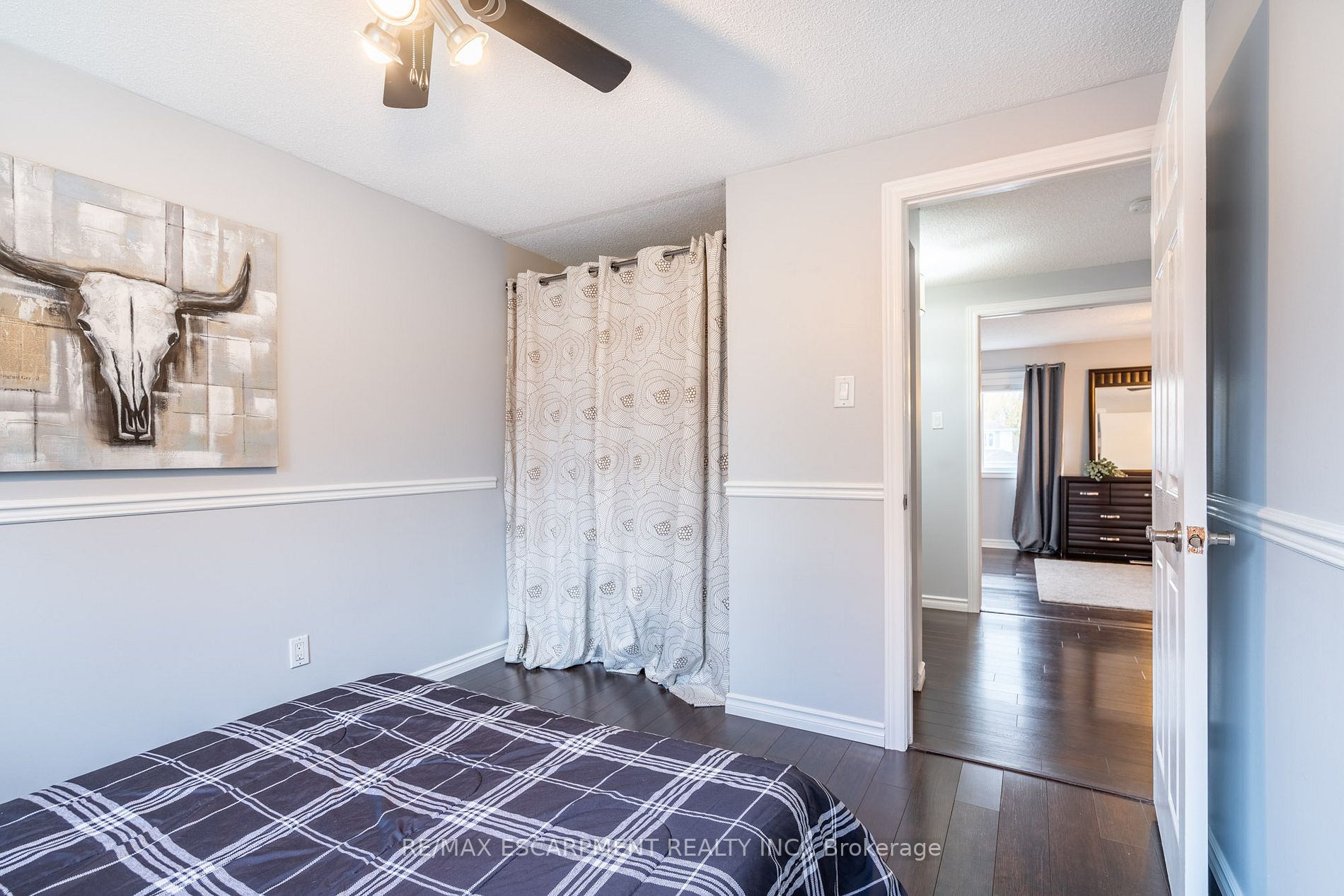 2263 Leominster Dr