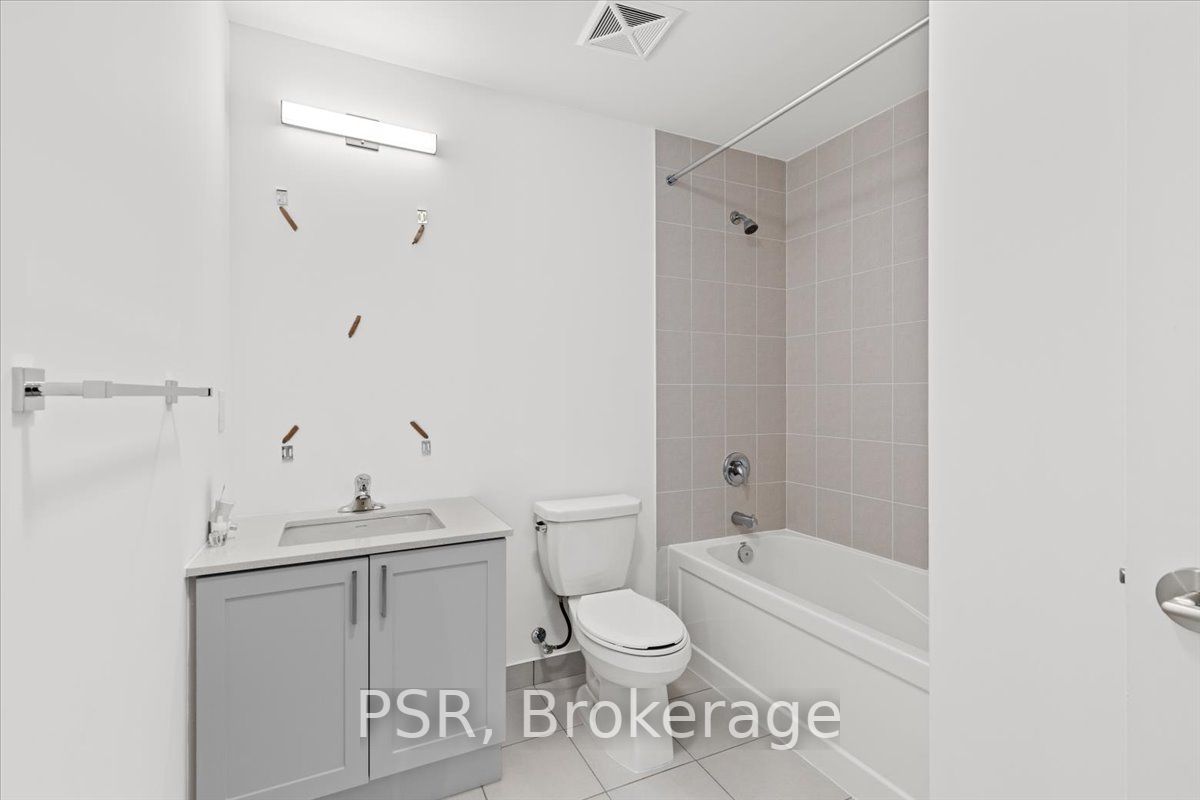 1063 Douglas Mccurdy Comm Circ W, #501