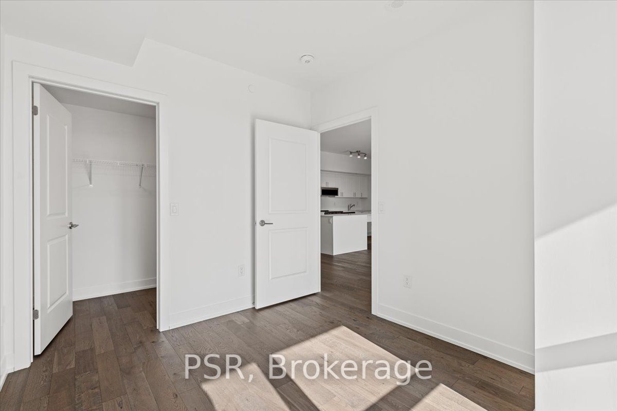 1063 Douglas Mccurdy Comm Circ W, #501