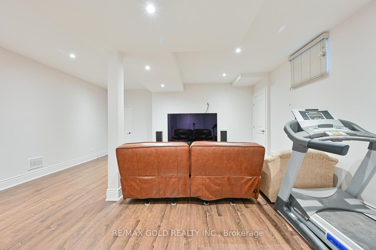 34 Erintown Cres