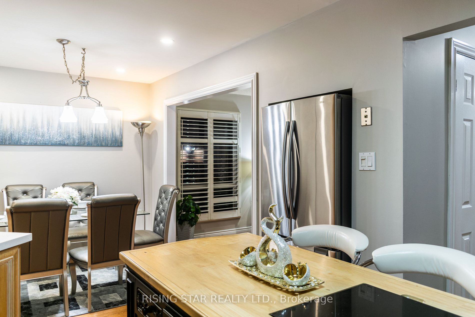 324 Woodlawn Crescent