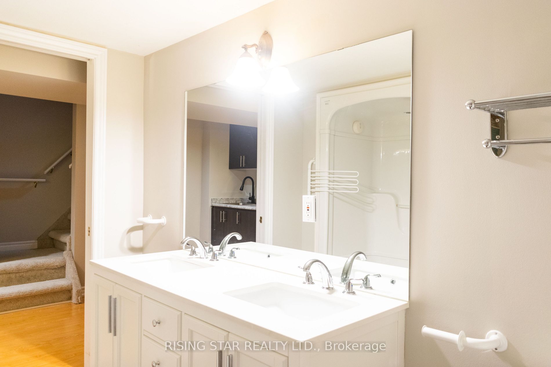 324 Woodlawn Crescent