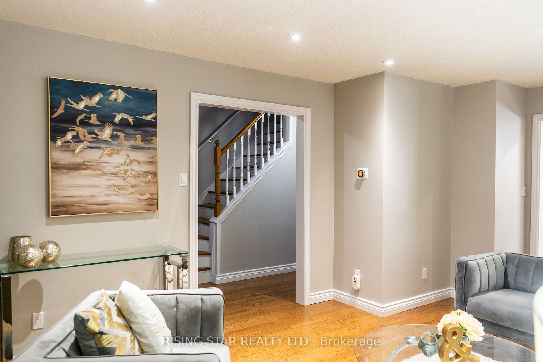 324 Woodlawn Crescent