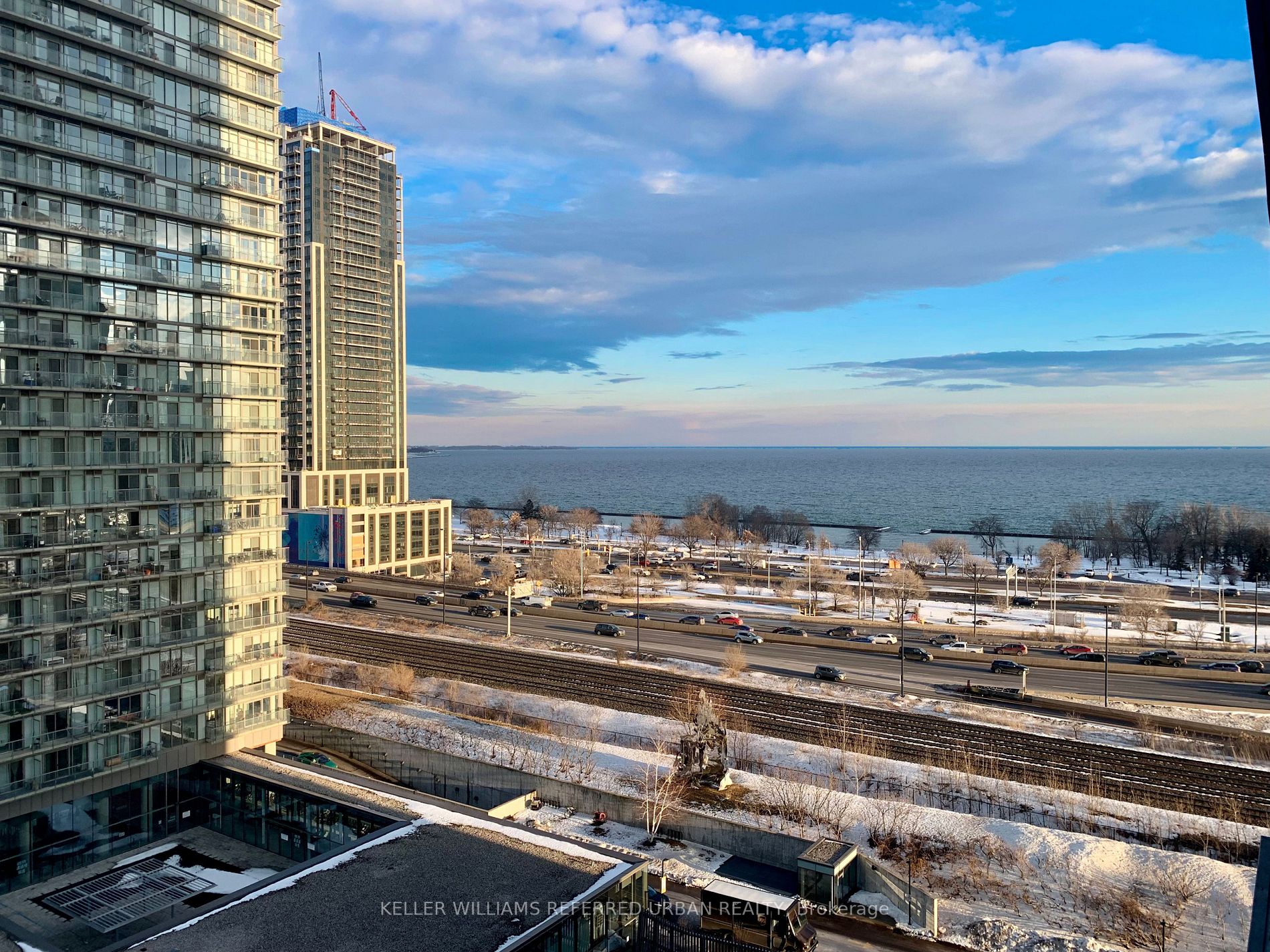 105 The Queensway, #1112