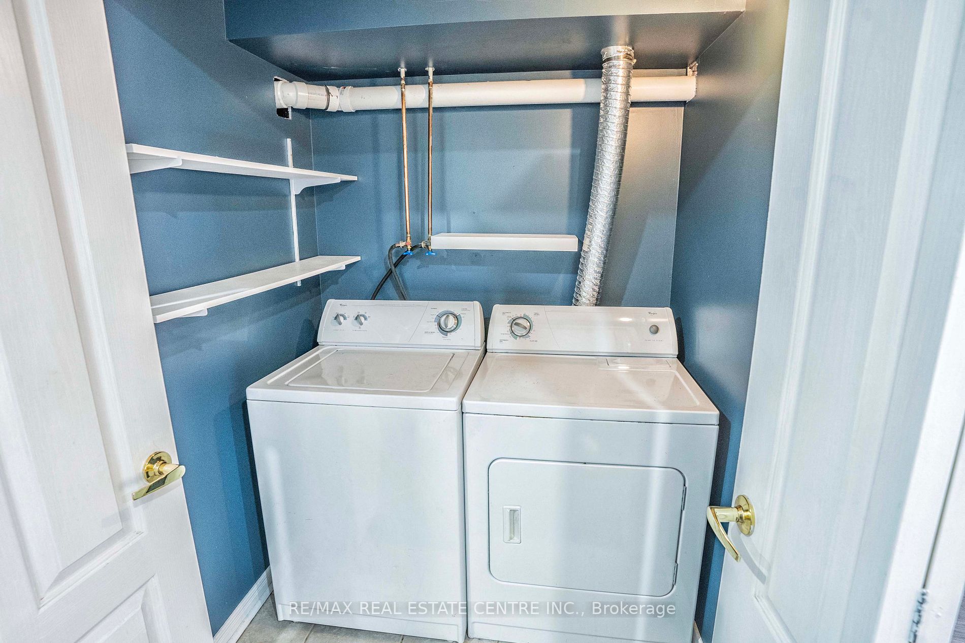 435 Hensall Circ, #176