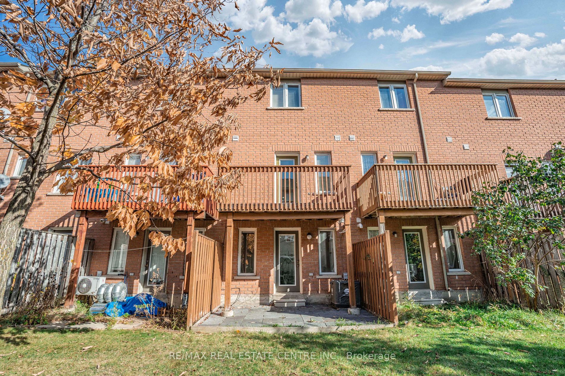 435 Hensall Circ, #176