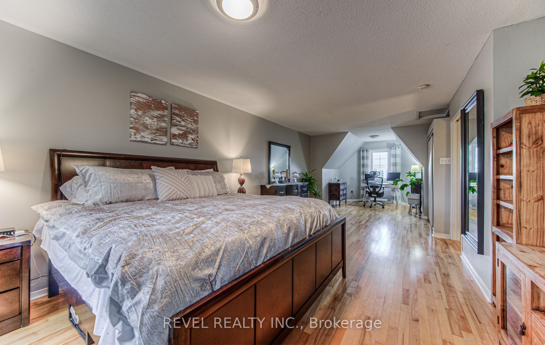 175 Roxton Rd