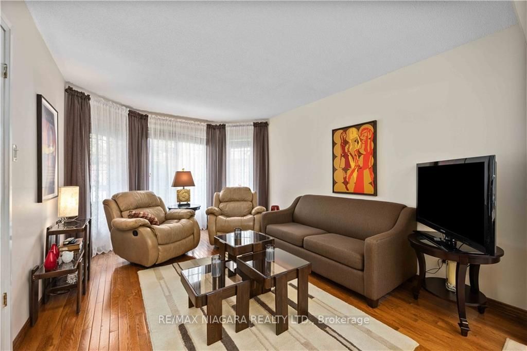 4535 Gatineau Ave