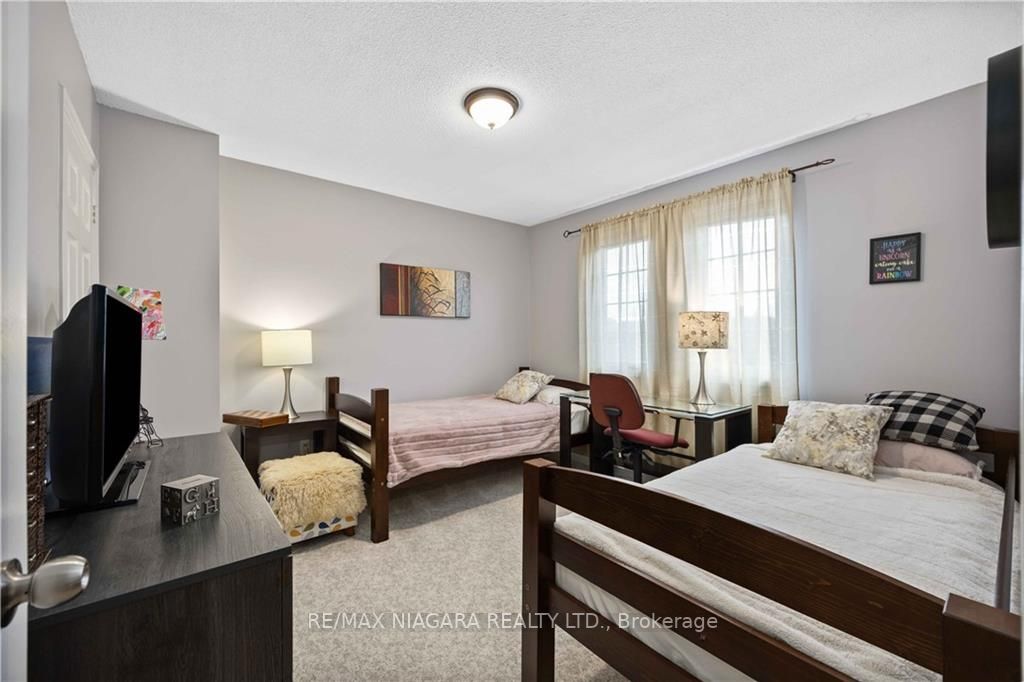 4535 Gatineau Ave
