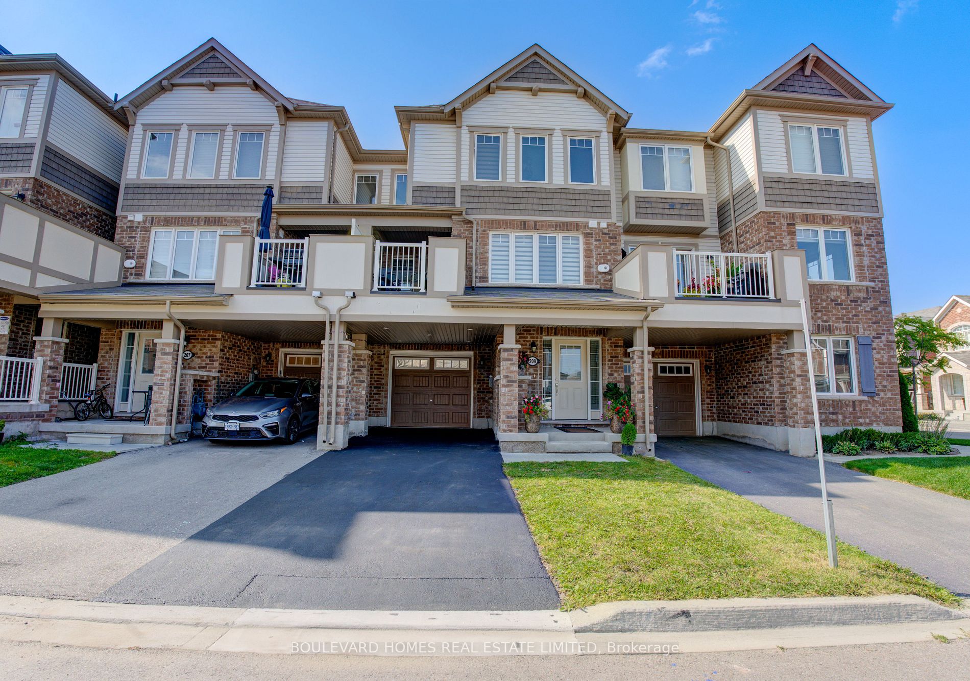 209 Lemieux Crt