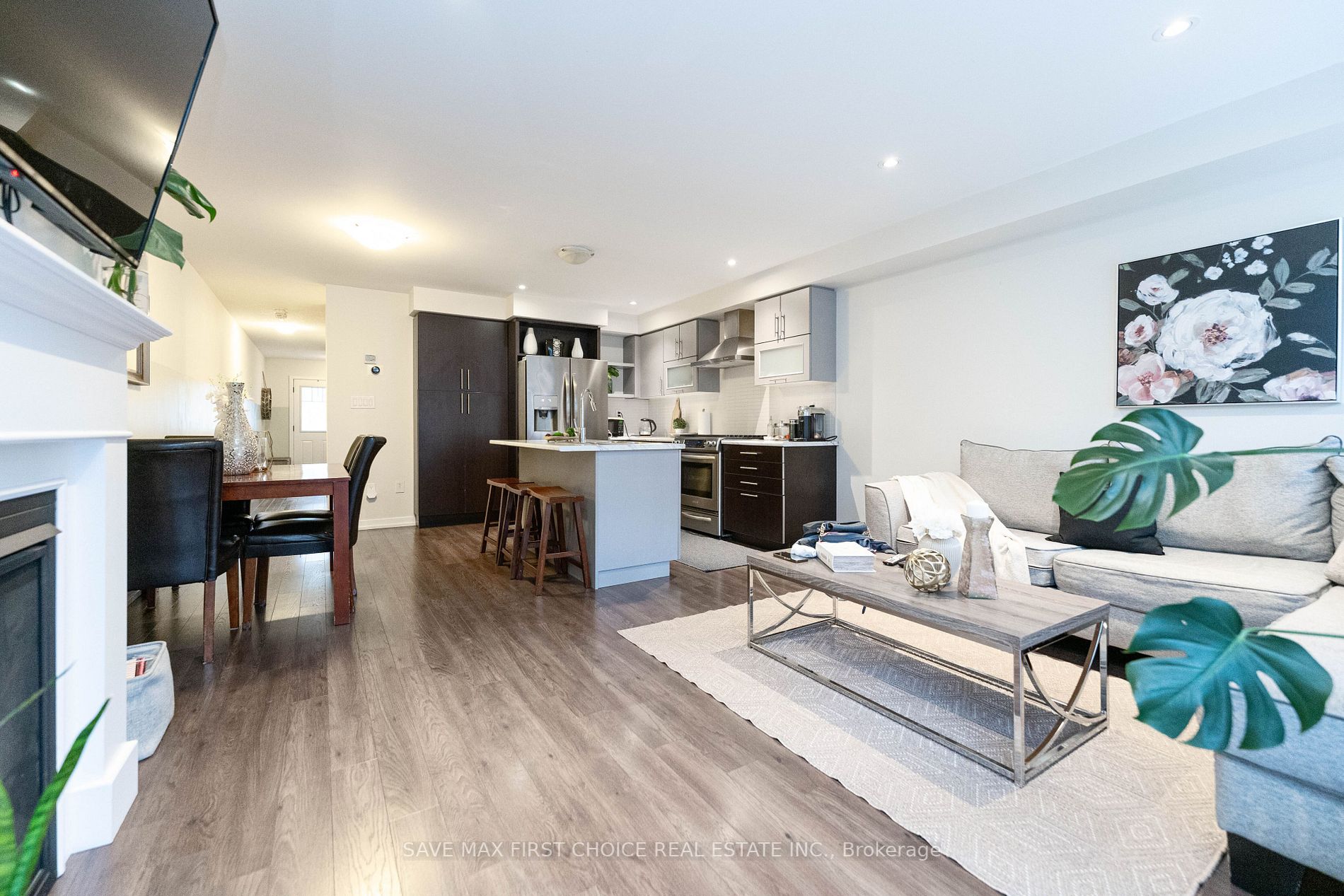 18 Daylight St