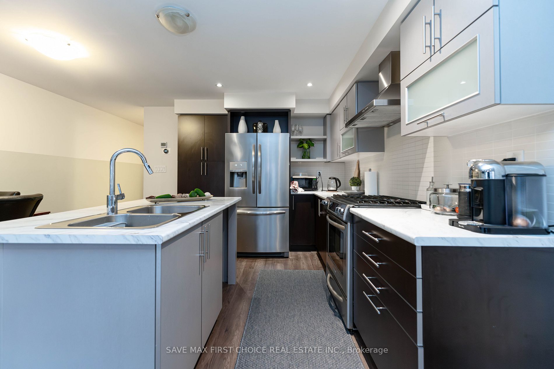 18 Daylight St