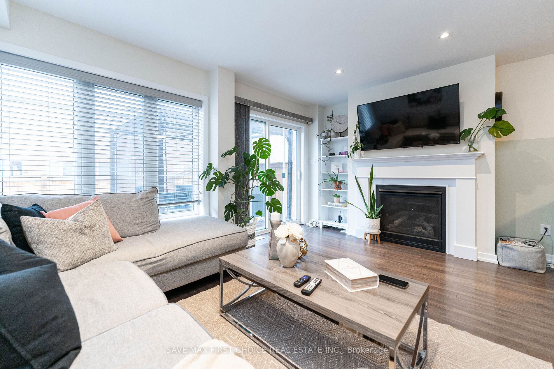 18 Daylight St