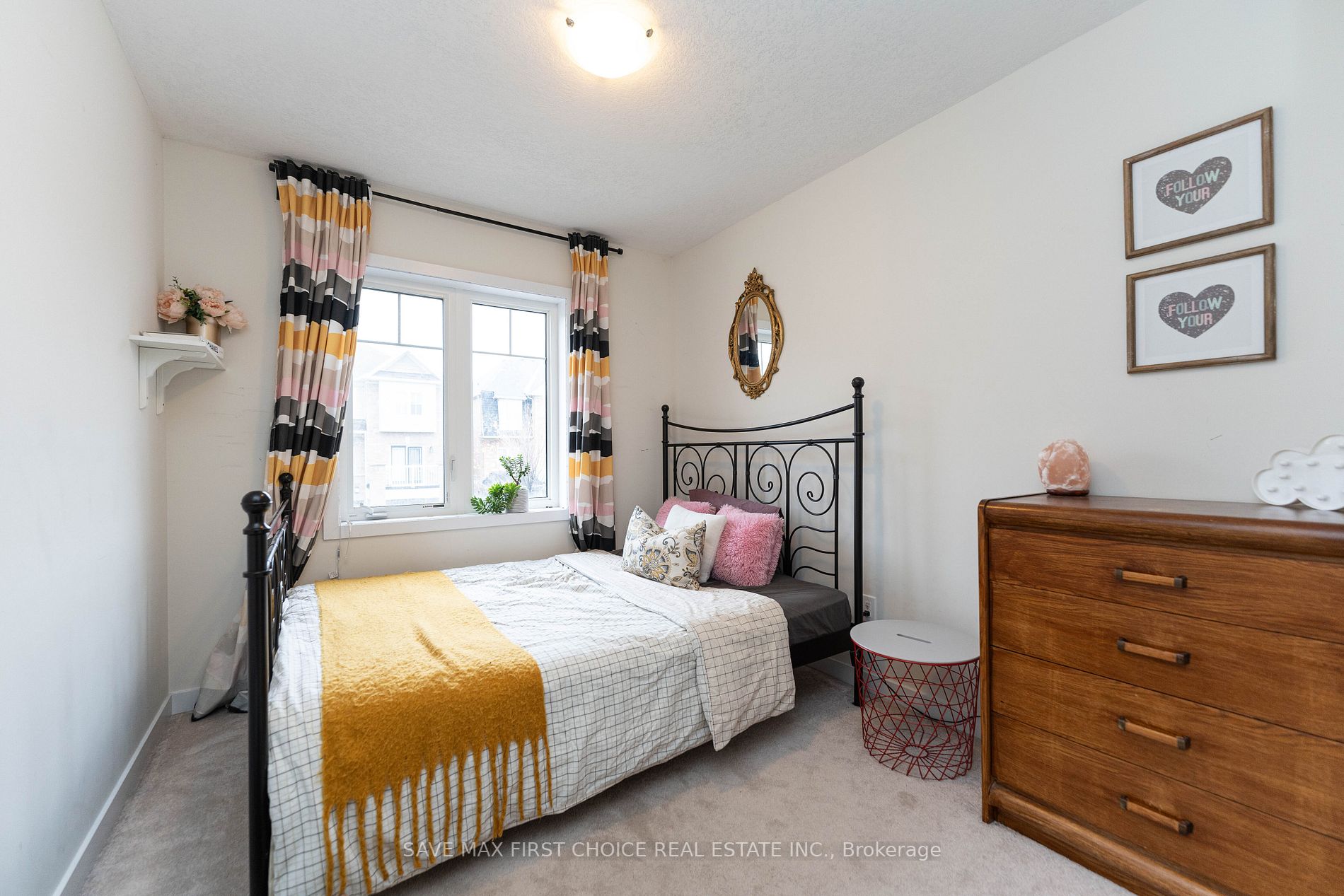 18 Daylight St