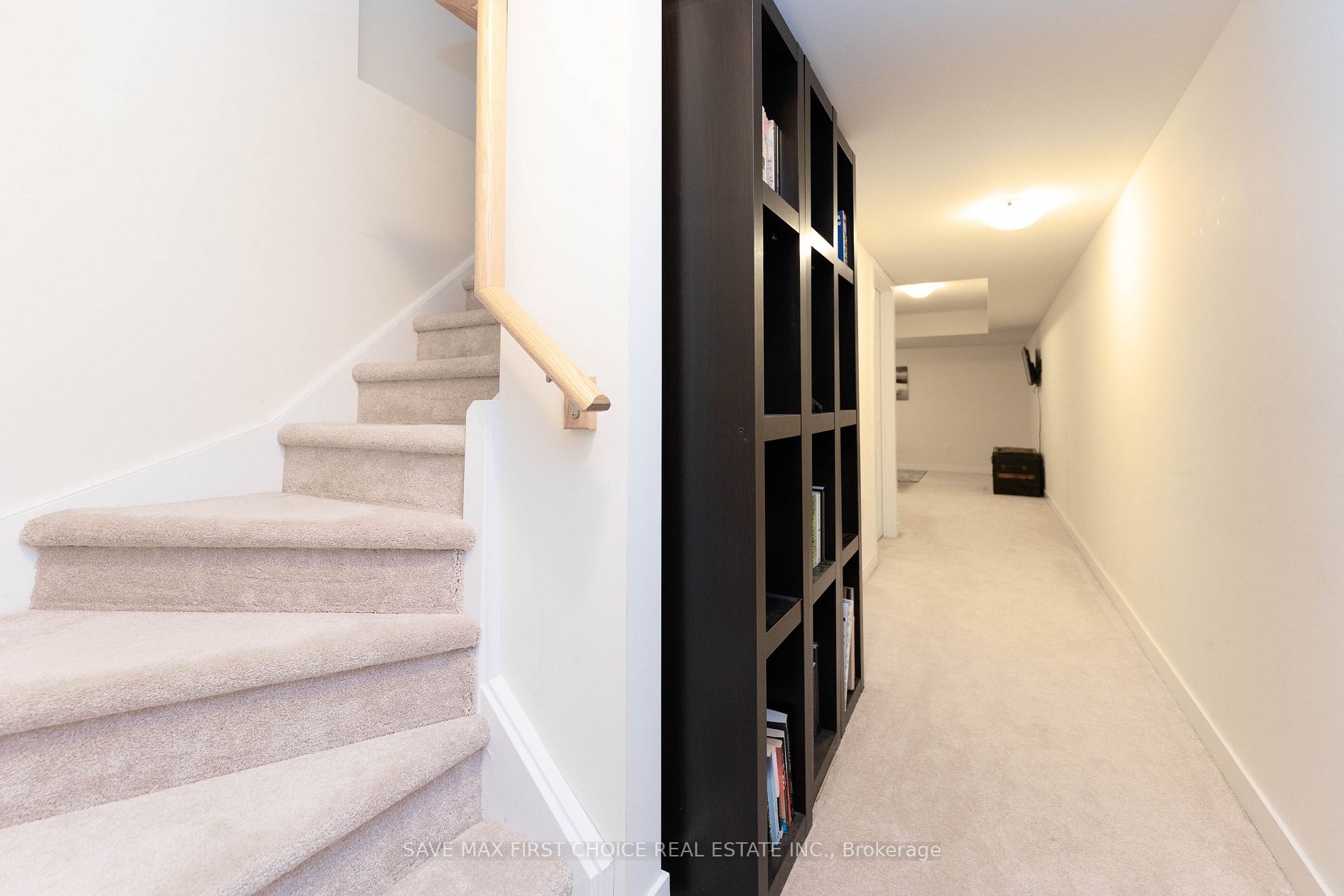 18 Daylight St