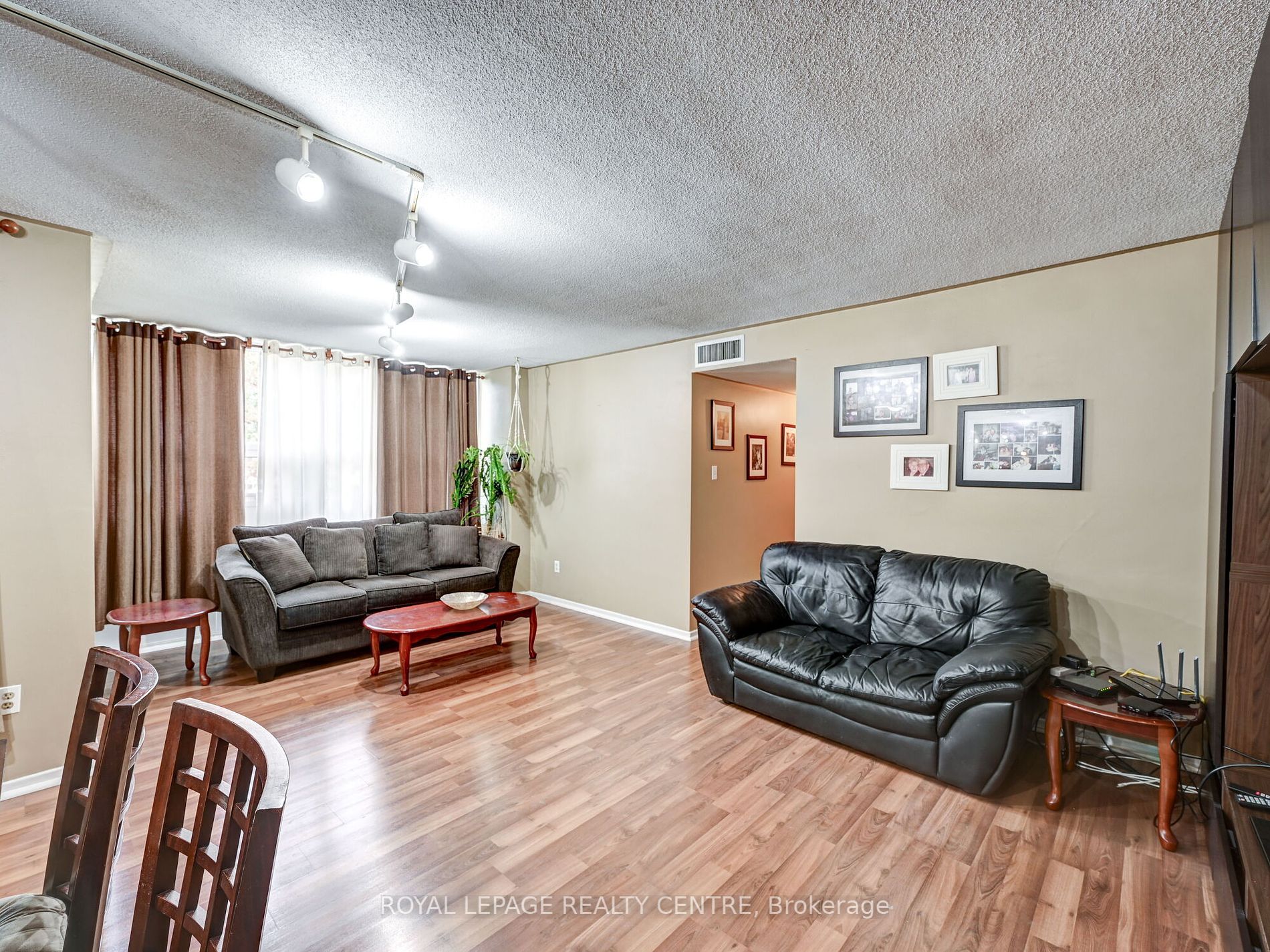2323 Confederation Pkwy, #202