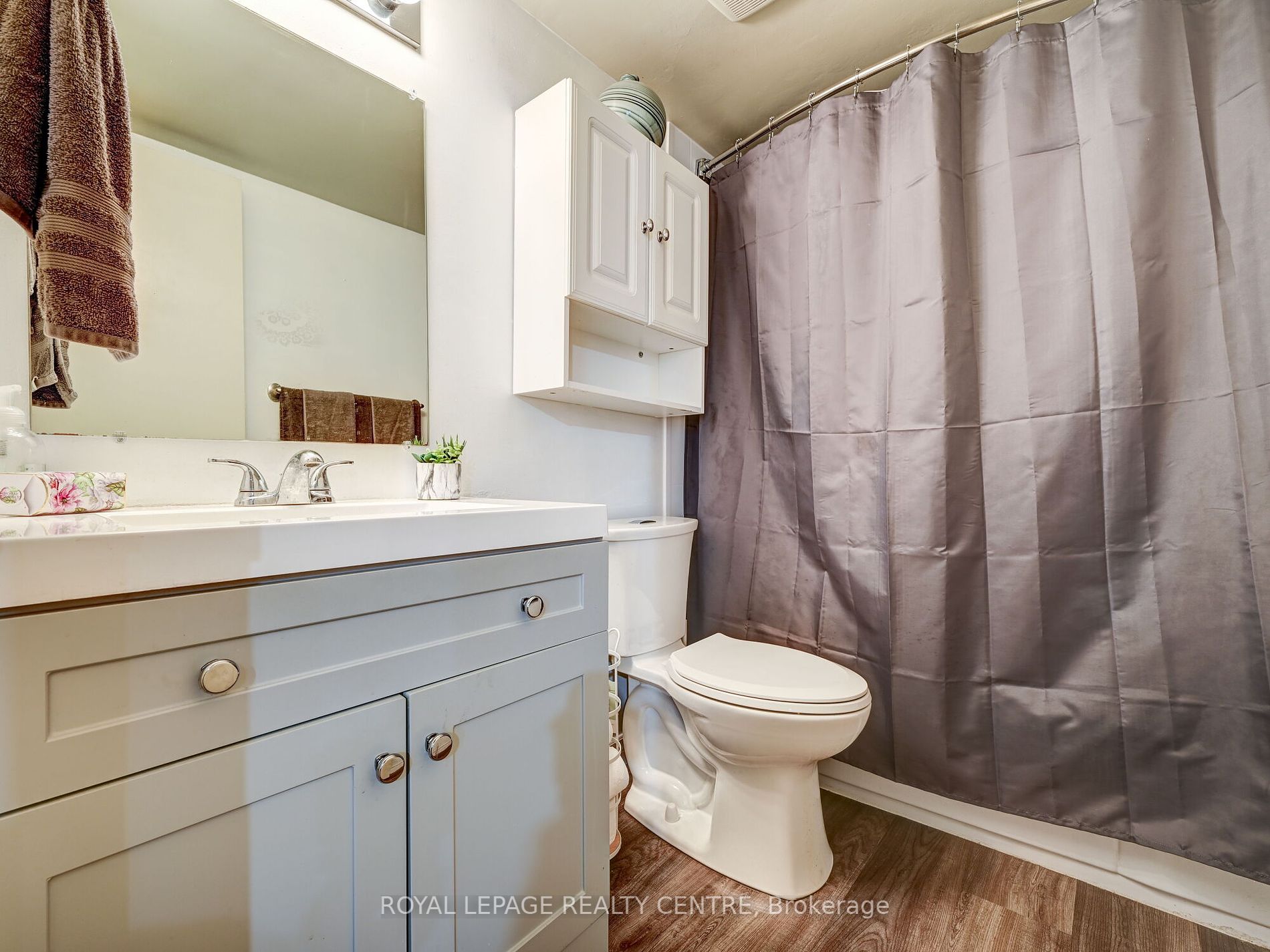 2323 Confederation Pkwy, #202