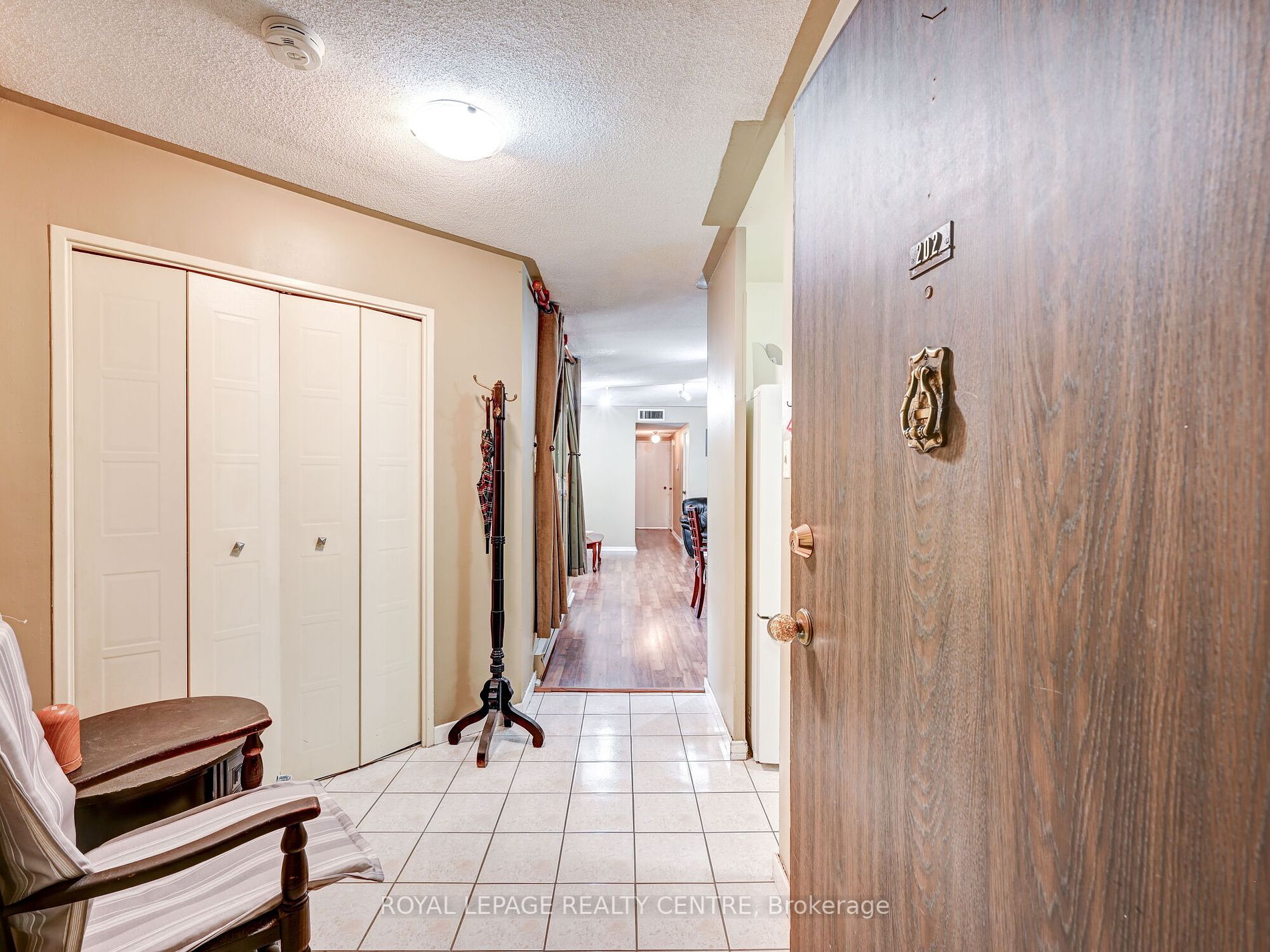 2323 Confederation Pkwy, #202