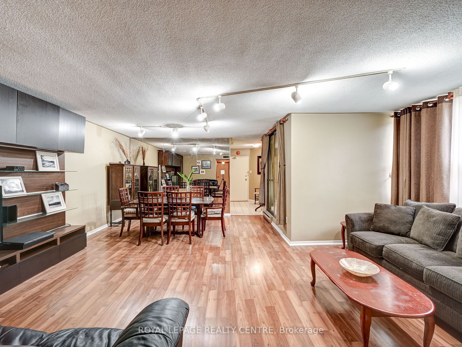 2323 Confederation Pkwy, #202