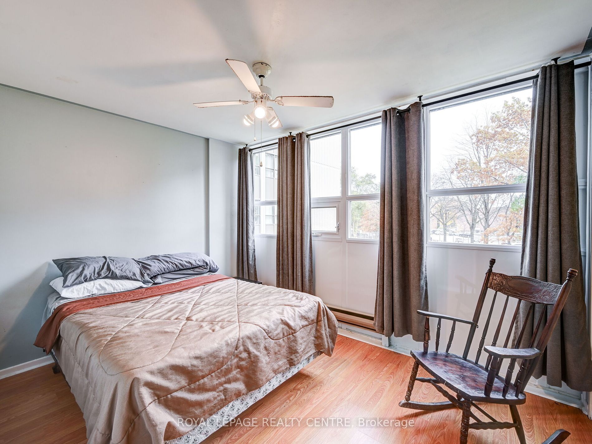2323 Confederation Pkwy, #202