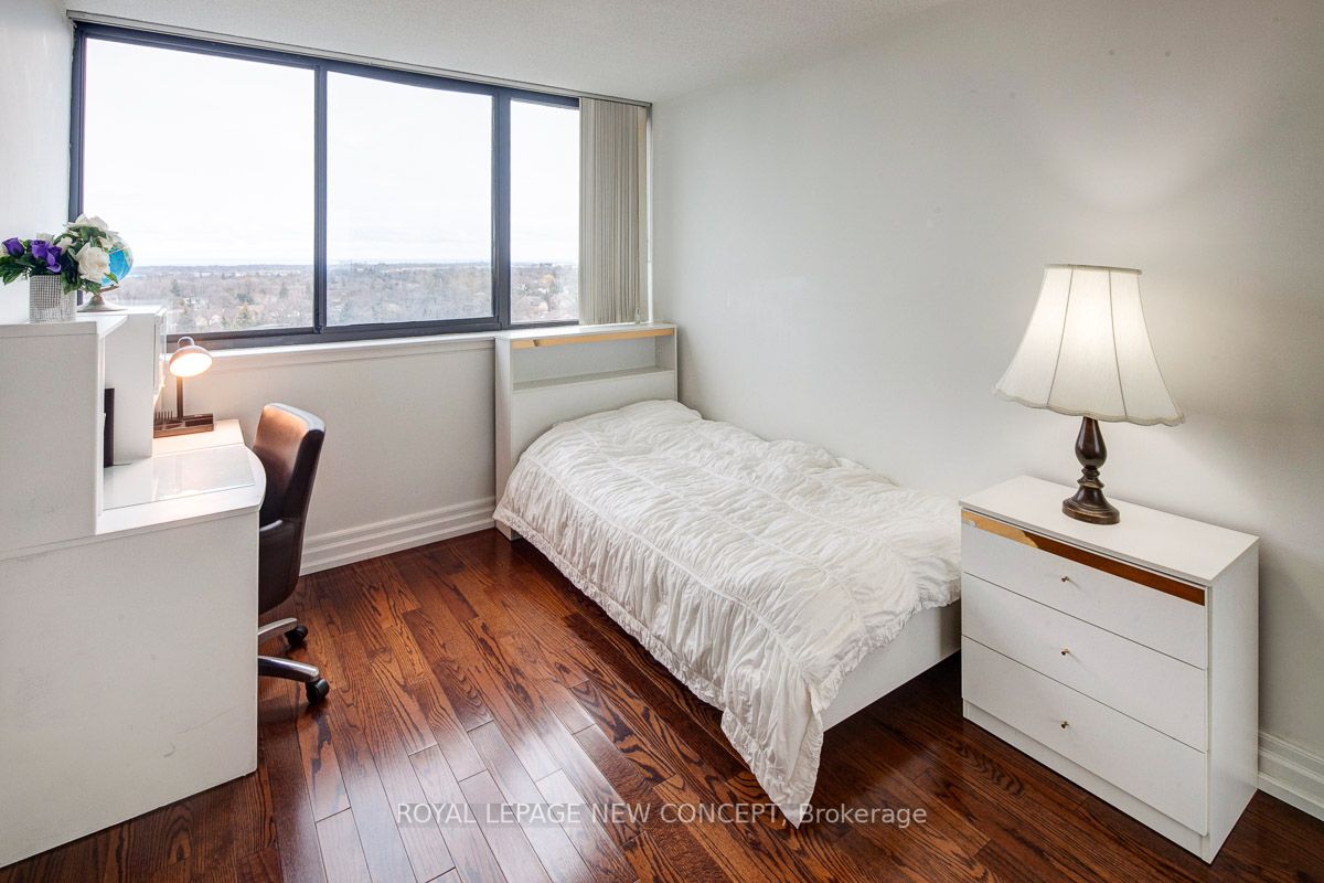 1240 Marlborough Crt, #1001