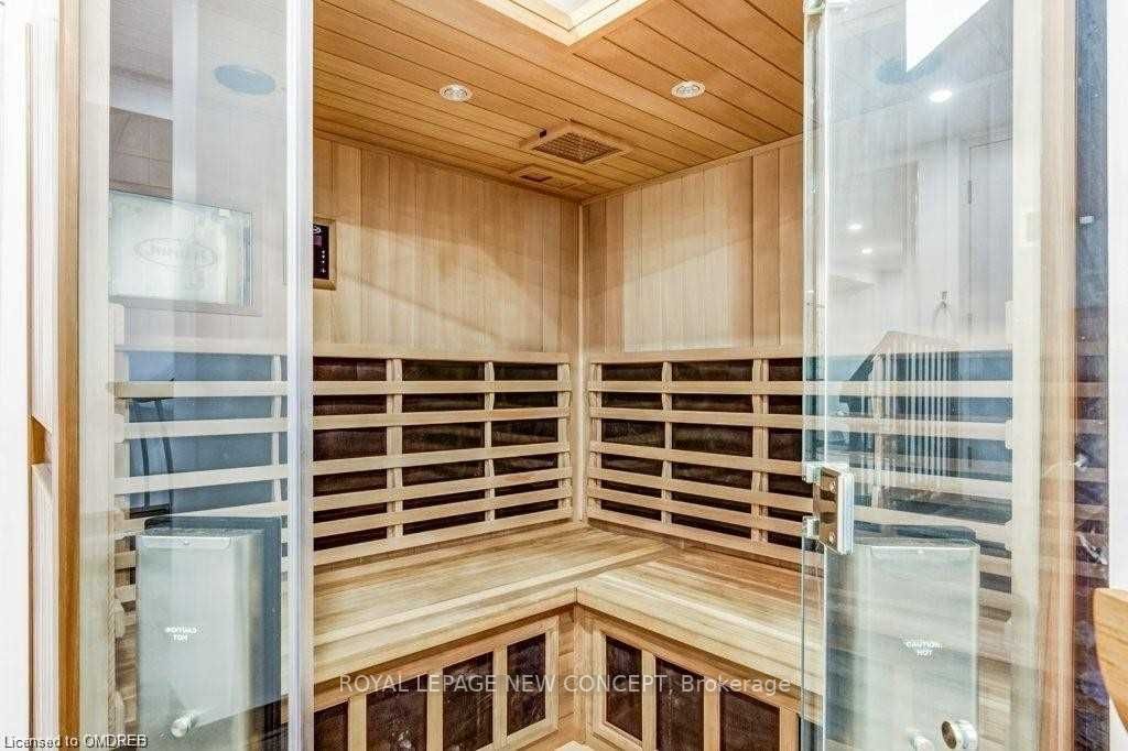 1240 Marlborough Crt, #1001