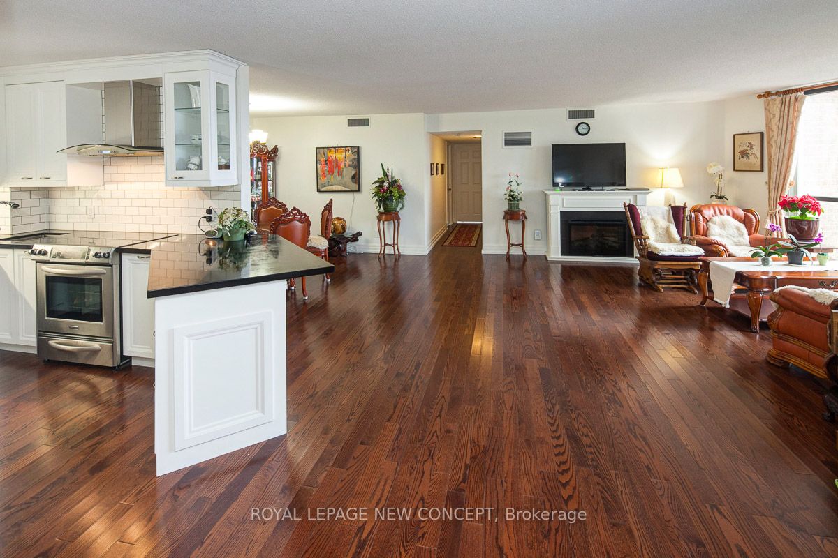 1240 Marlborough Crt, #1001