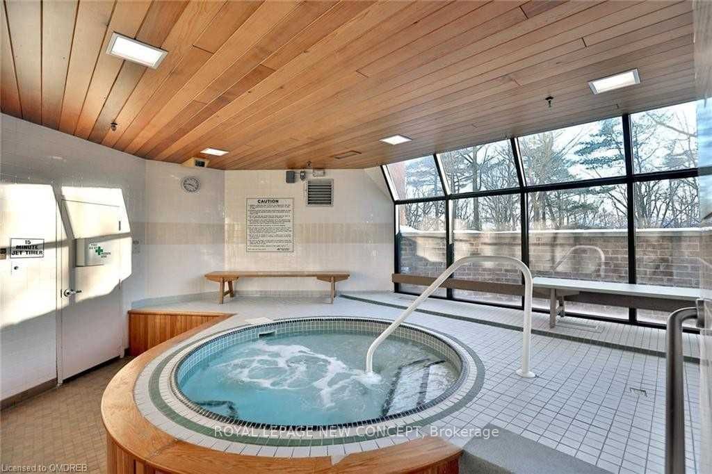 1240 Marlborough Crt, #1001