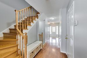 107 Crystal Glen Cres