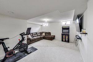 107 Crystal Glen Cres