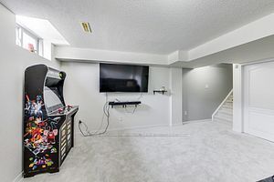 107 Crystal Glen Cres